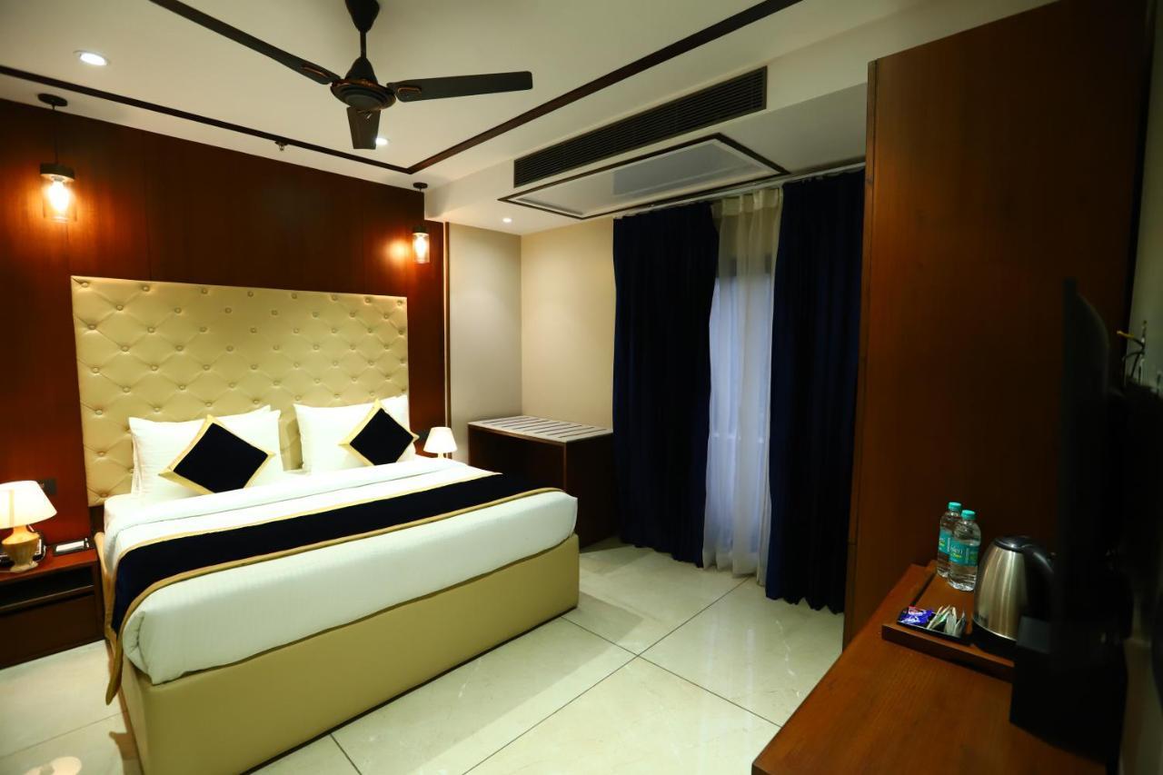 Sanca International Hotel In Patel Nagar Delhi Neu-Delhi Exterior foto